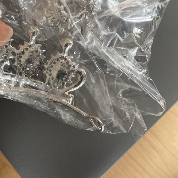 2/$25 Brand new Tiara with earrings. - Picture 3 of 6
